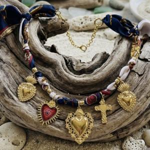 Image collier renaissance  Collier Fait Main – Cadeau Poétique et Unique pour Noël ou Anniversaire ras de cou