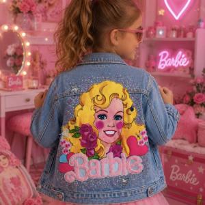 Image décor vintage, BB  “Vestes en Jean Personnalisées & Féeriques pour Enfants – Cadeaux Uniques pour Noël et Anniversaires