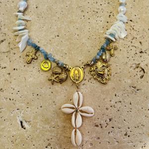 Image Collier “Chapelet d’Amazonite Céleste” – Bijou bohème doré et nacré