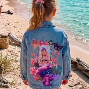 Image Décor Dolls mermaid   “Vestes en Jean Personnalisées & Féeriques pour Enfants – Cadeaux Uniques pour Noël et Anniversaires