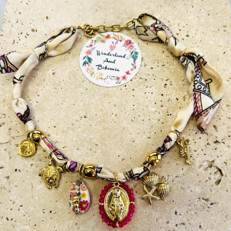 Collier madone cori flowers Collier Fait Main – Cadeau Poétique et Unique pour Noël ou Anniversaire